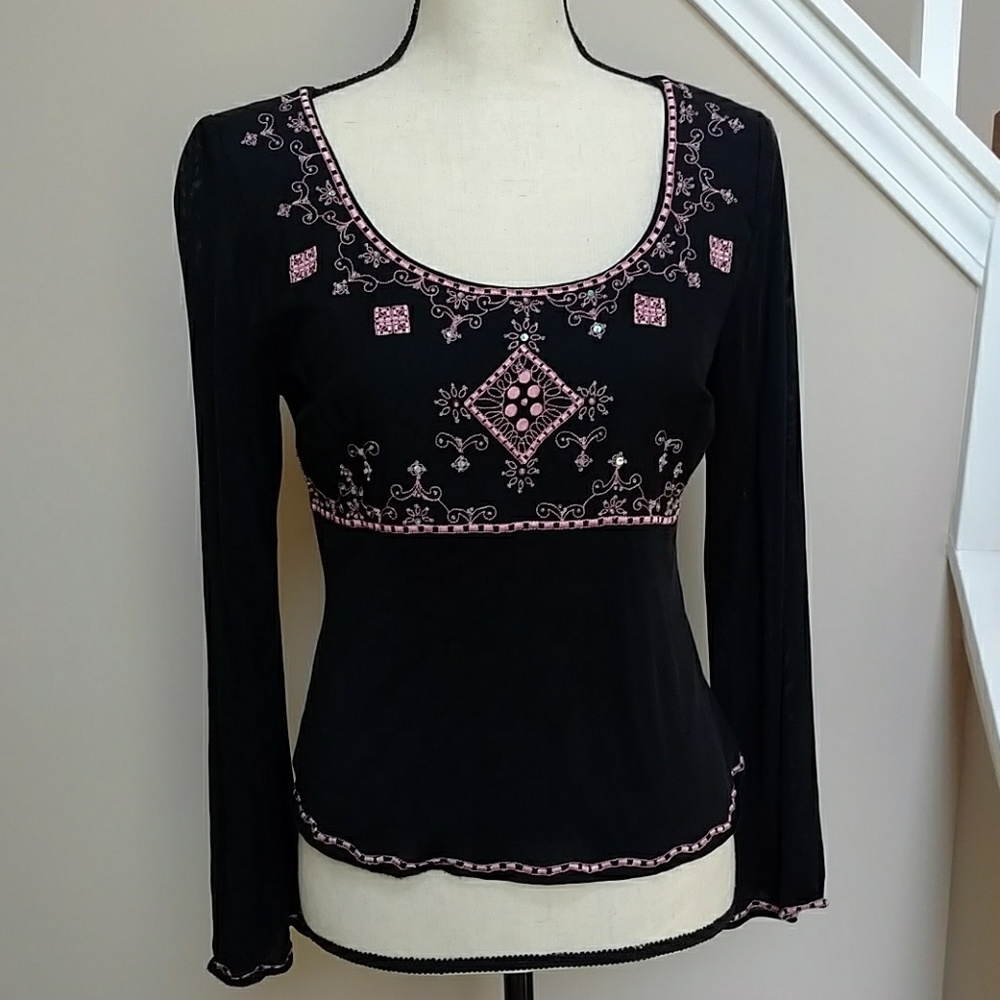 Willi Smith Black/Pink Embroidered Top